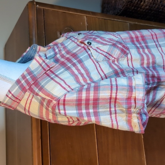 Carhartt Searsucker Plaid short sleeve button down - Picture 10 of 11